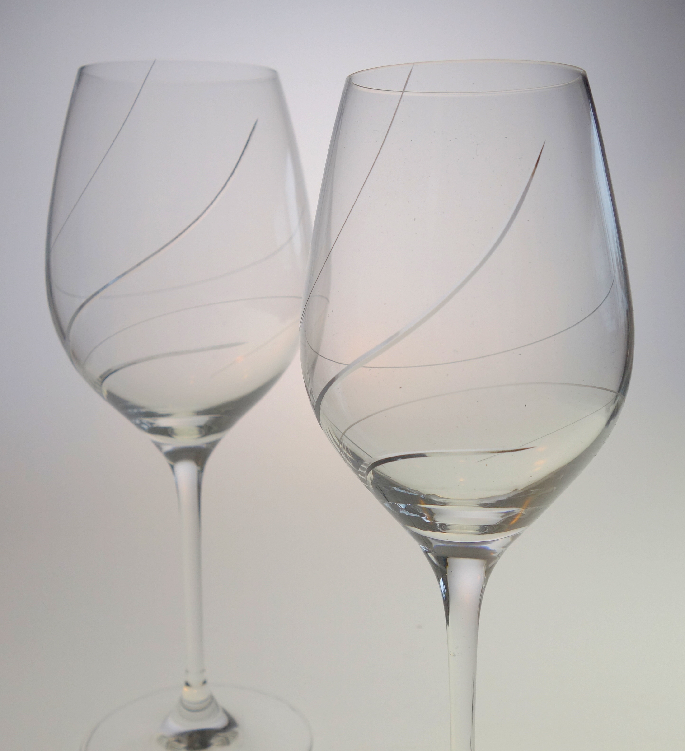 Brúsené poháre na víno 470 ml - 2 kusy