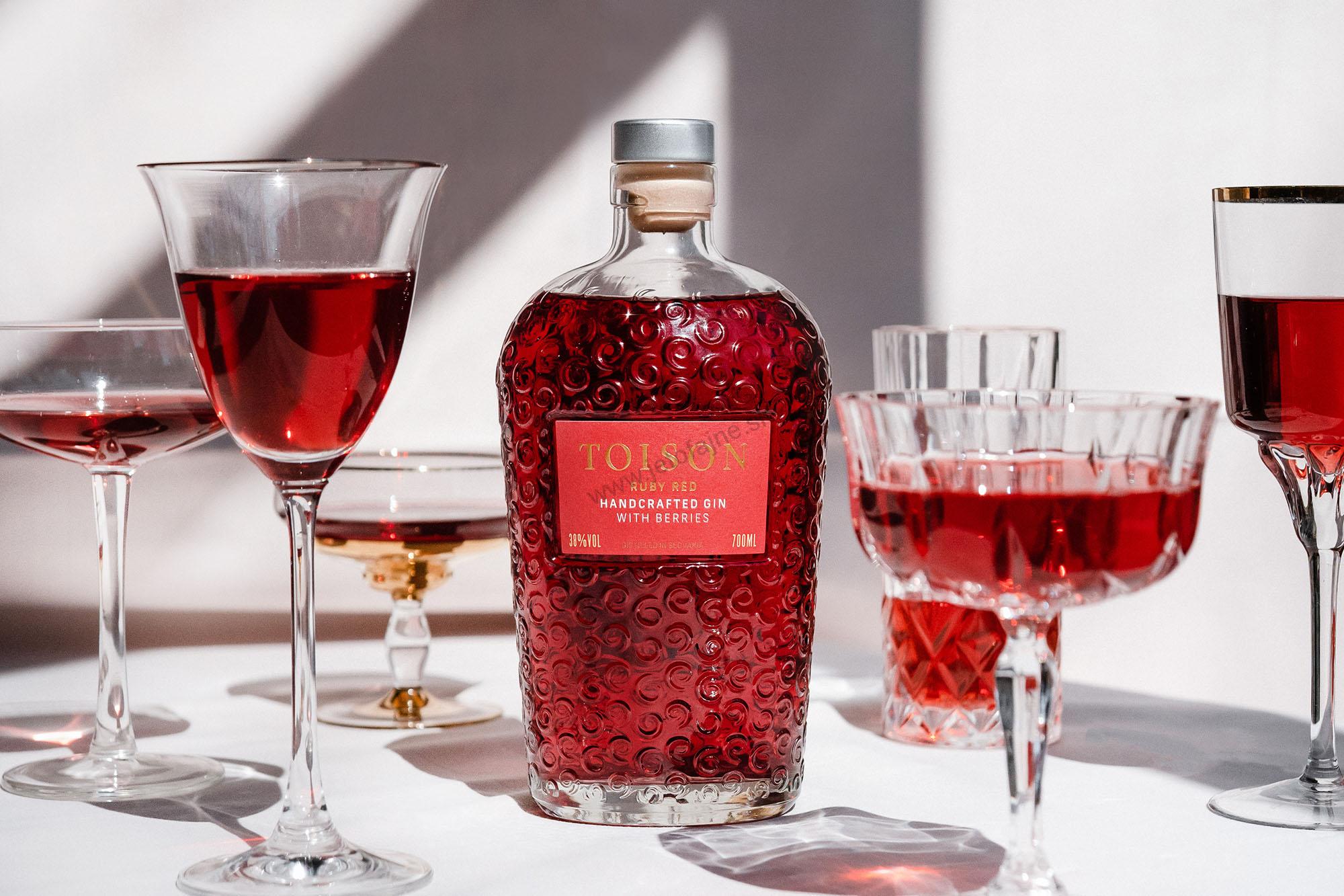 TOISON GIN Ruby red 38 % 0,7 l