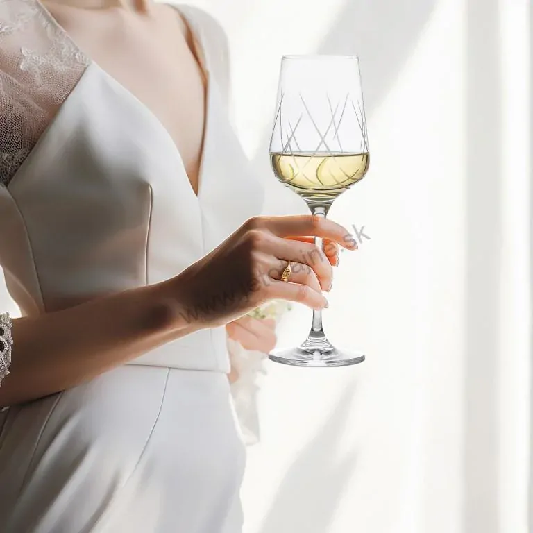 Poháre na víno KRIS-KROS 350 ml 4 ks